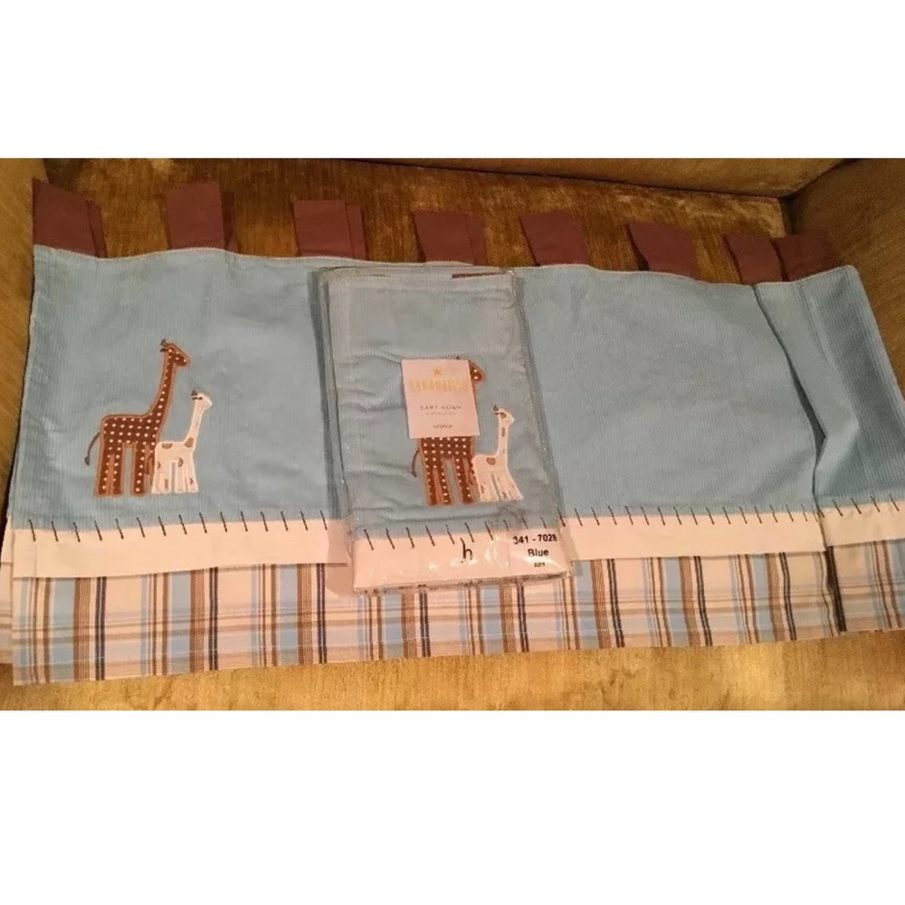 2 Bananafish Noah giraffe nursery window valance